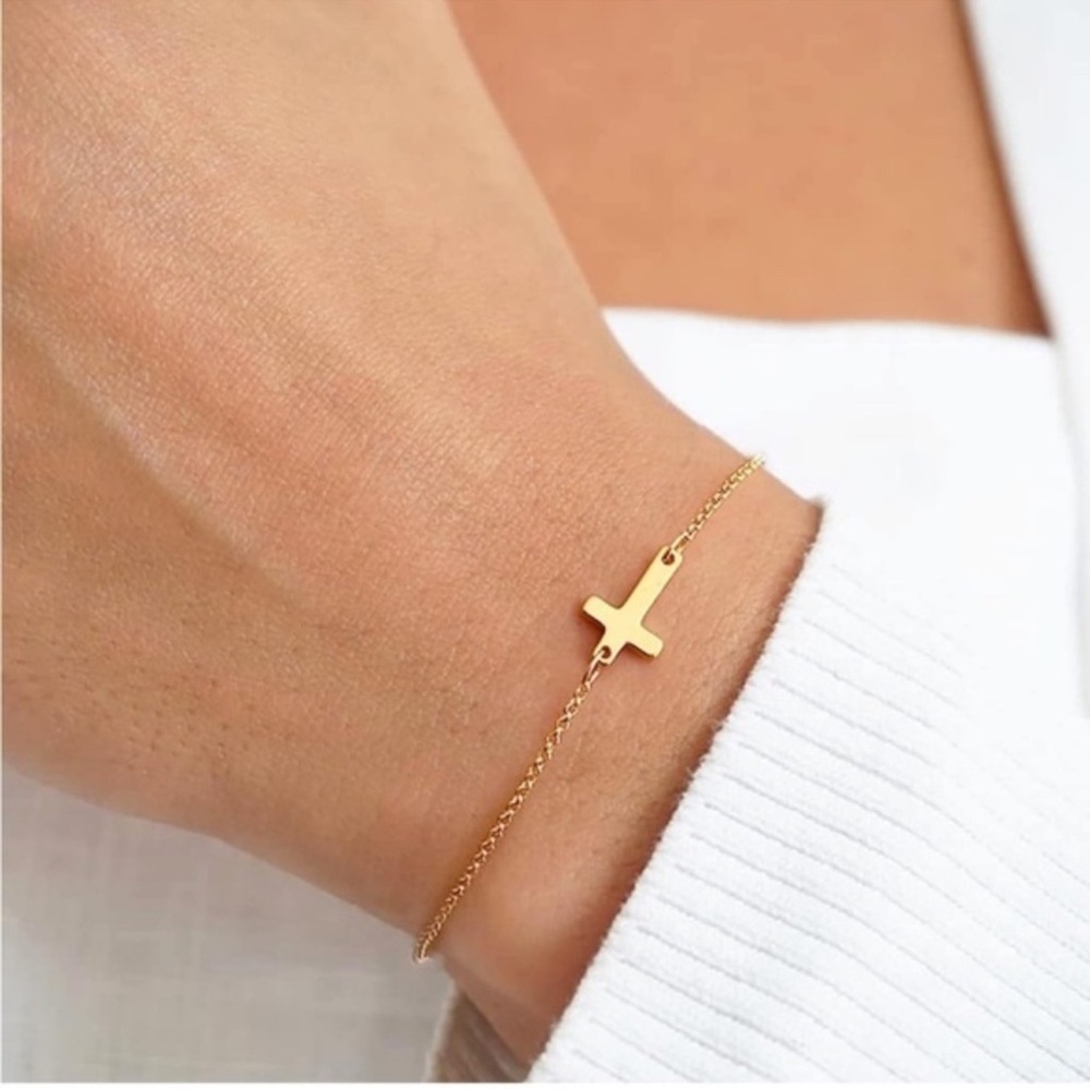 18k Gold Plated Cross Chain Bracelet